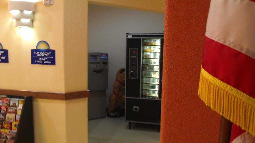Robinson Inn And Suites 外观 照片