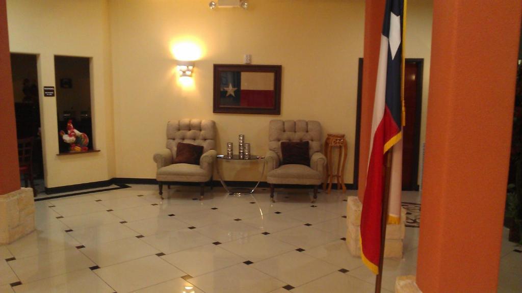 Robinson Inn And Suites 外观 照片